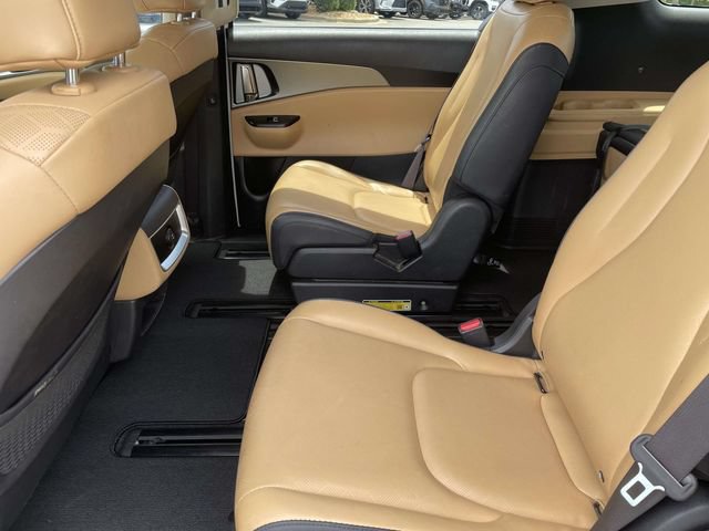 Certified 2024 Kia Carnival LX FWD image 9