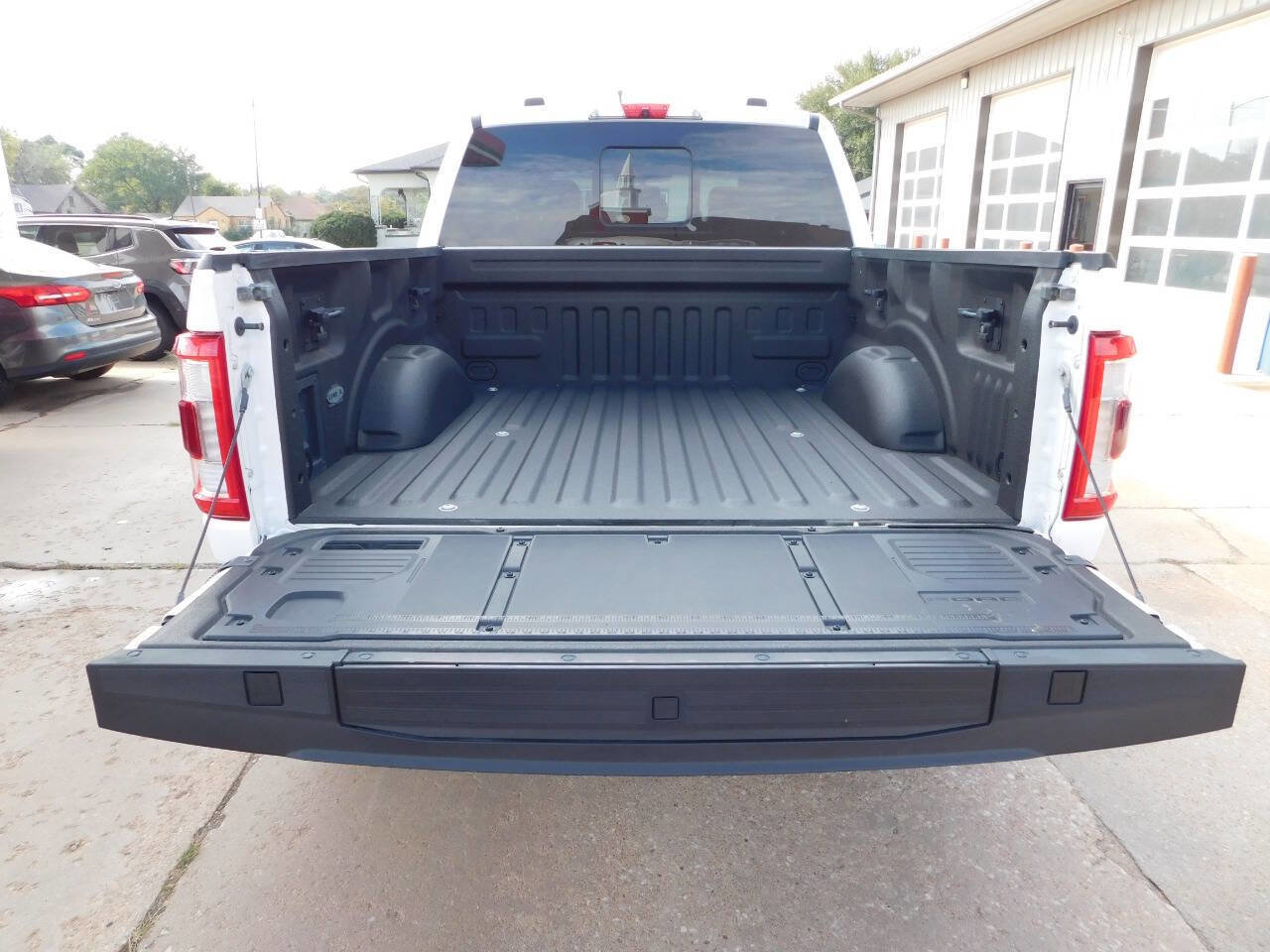 Used 2021 Ford F150 Platinum w/ Equipment Group 701A High image 7