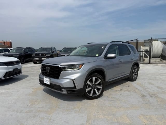 Certified 2023 Honda Pilot Touring image 1