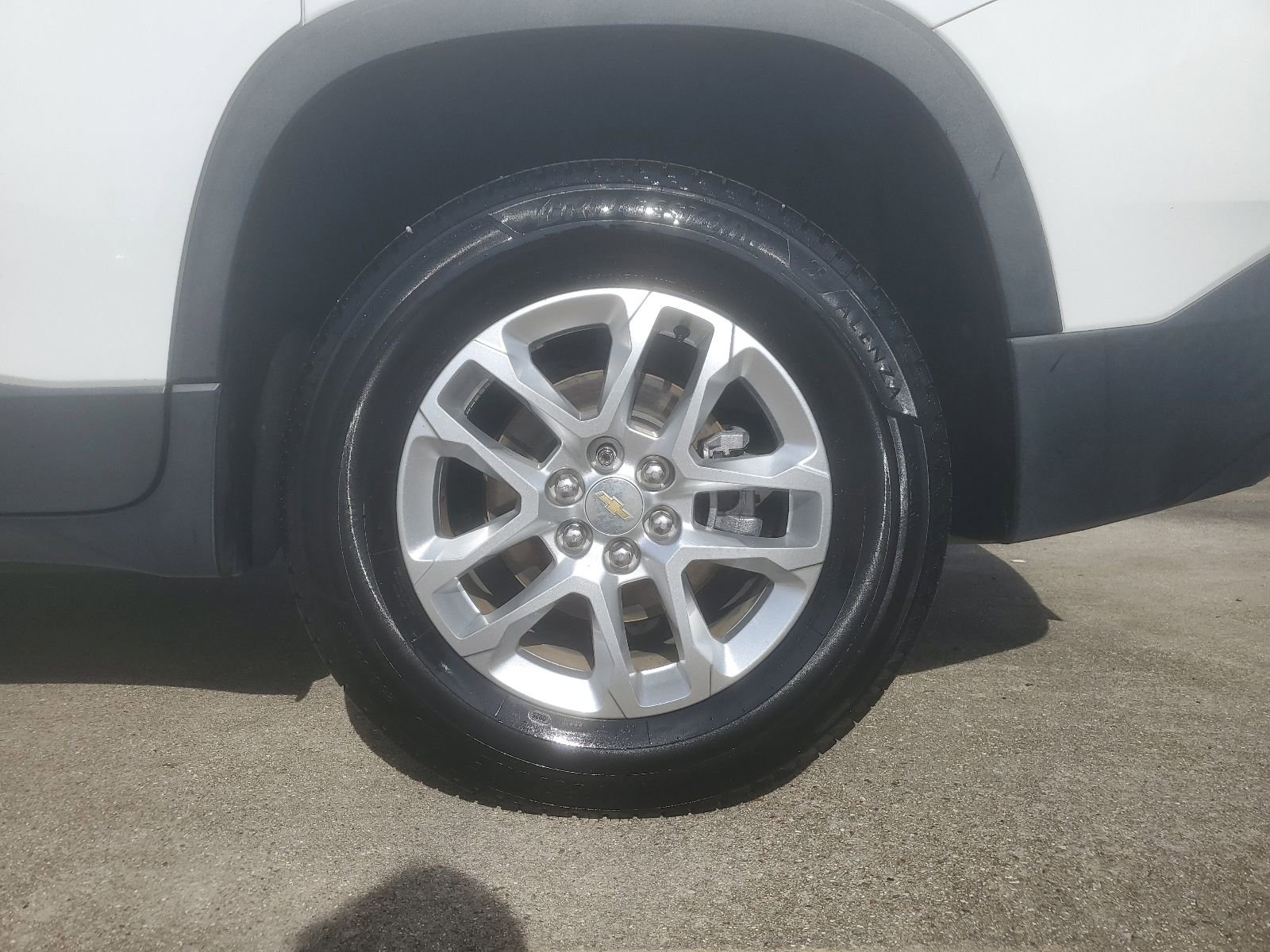 Used 2019 Chevrolet Traverse LT image 7