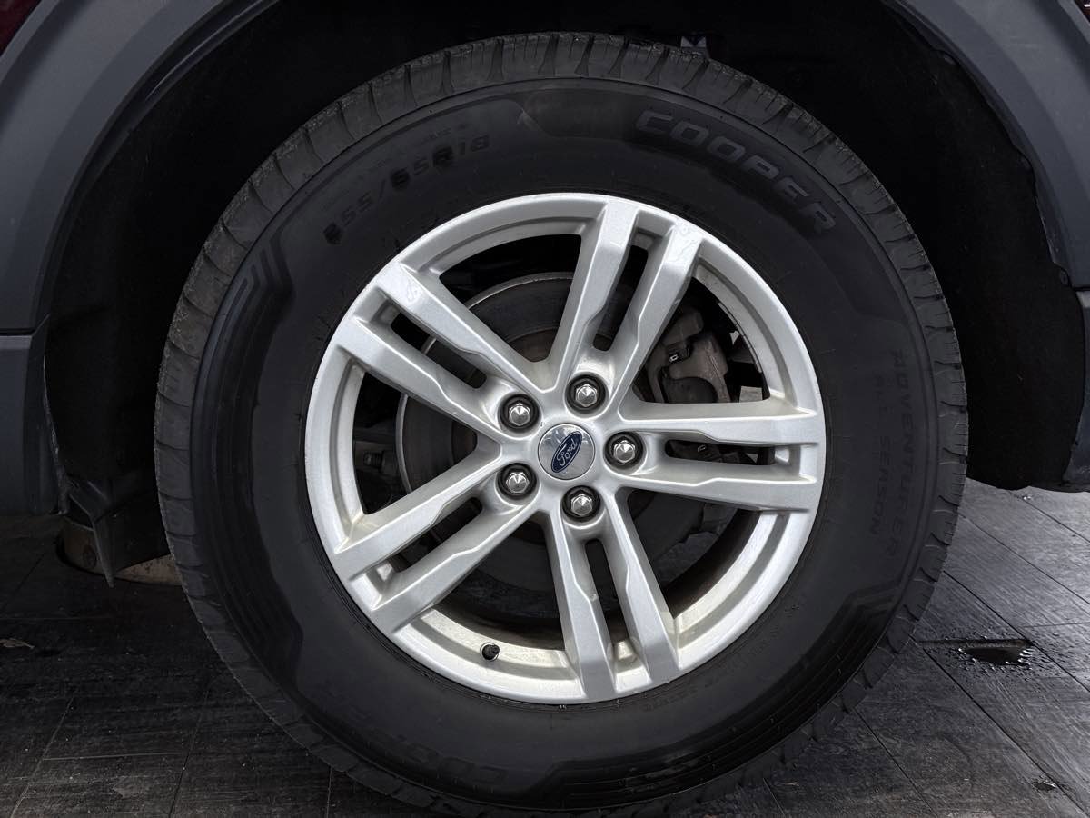 Used 2022 Ford Explorer XLT w/ Equipment Group 202A image 37