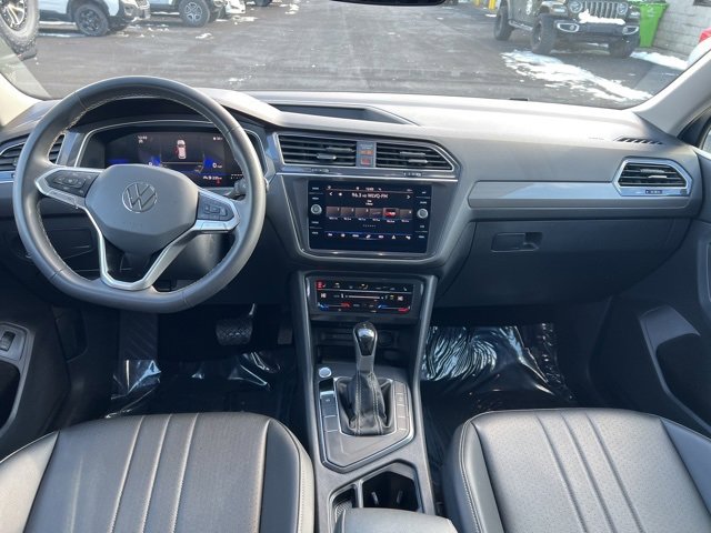 Used 2024 Volkswagen Tiguan SE image 24