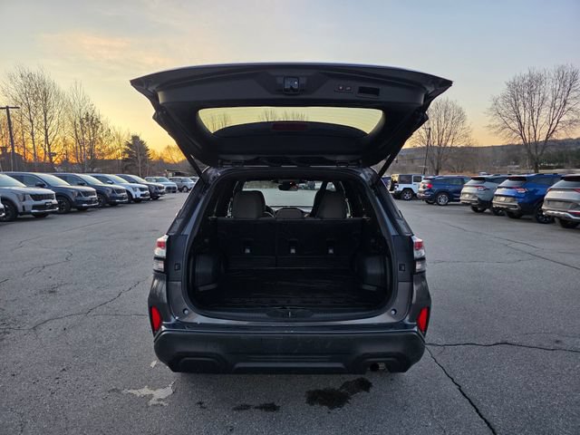Used 2025 Subaru Forester Premium AWD/4WD image 10