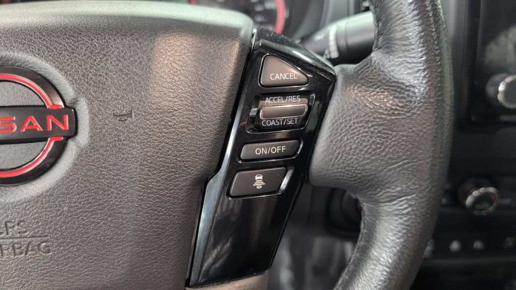 Used 2022 Nissan Frontier PRO-4X AWD/4WD image 11