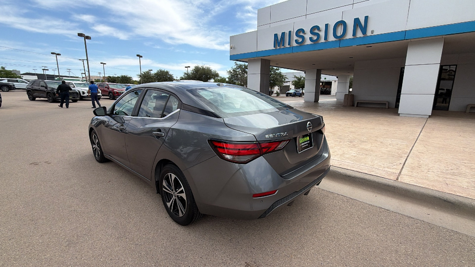 Used 2023 Nissan Sentra SV FWD image 3