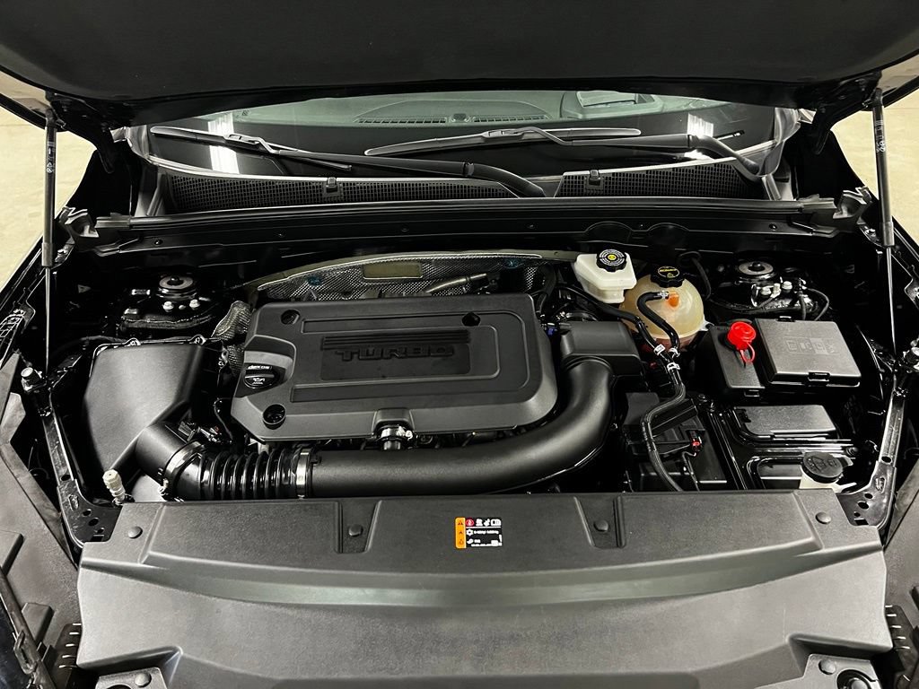 Certified 2025 Buick Envision Sport Touring AWD/4WD image 38