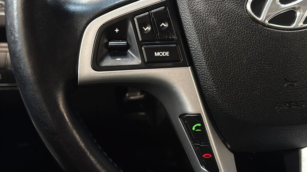 Used 2014 Hyundai Accent SE FWD image 23