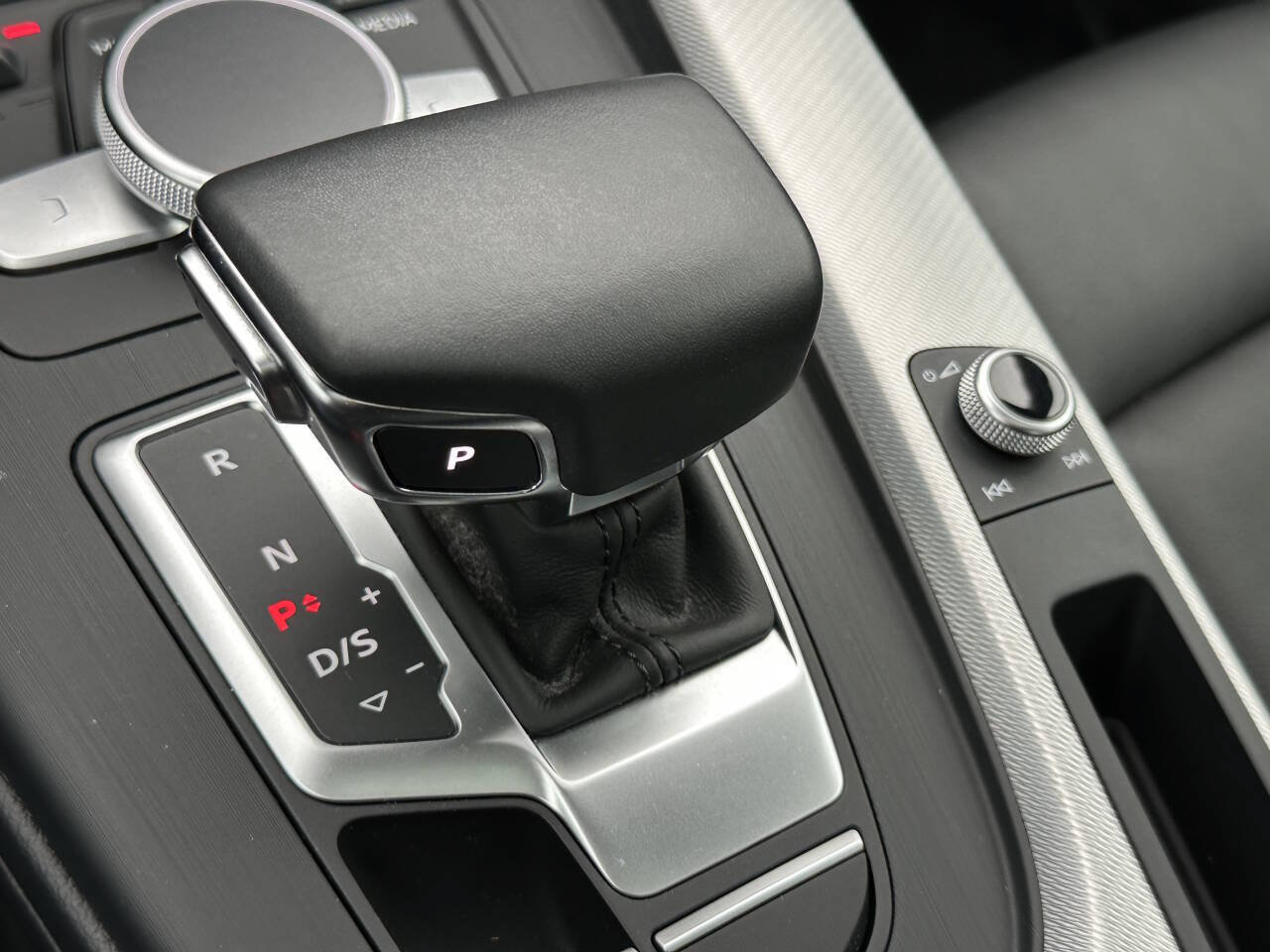 Used 2018 Audi A4 2.0T Premium AWD/4WD image 29