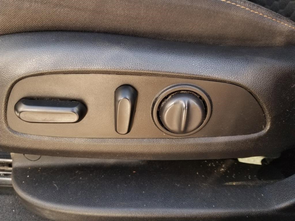 Used 2020 Chevrolet Equinox LT image 15