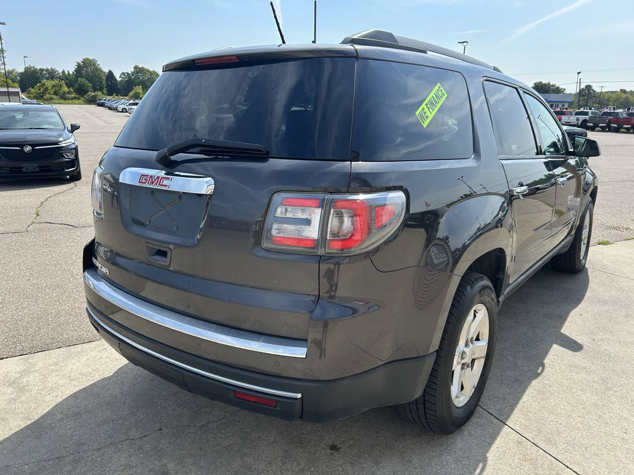 Used 2015 GMC Acadia SLE FWD image 5