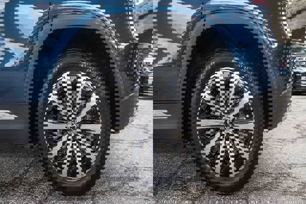 Used 2023 Mercedes-Benz GLA 250 w/ Premium Package image 10