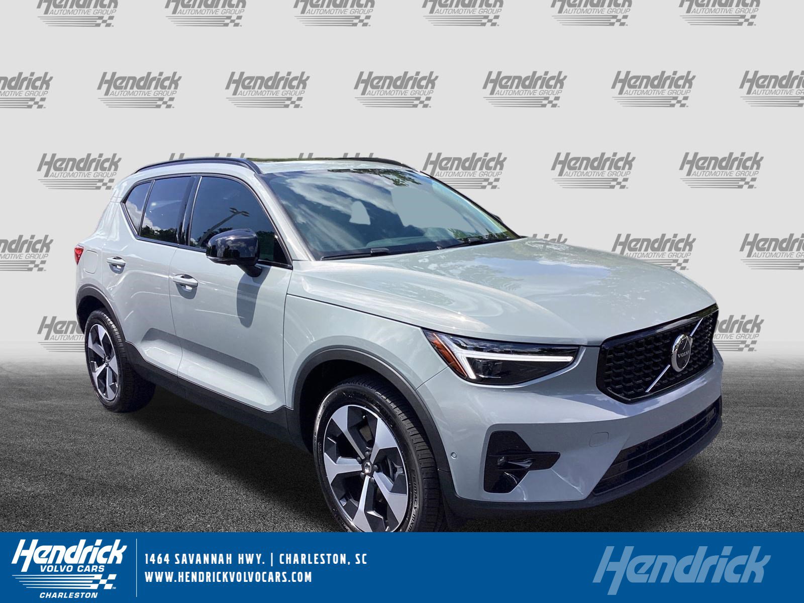 Used 2026 Volvo XC40 B5 Plus w/ Protection Package Premier image 1