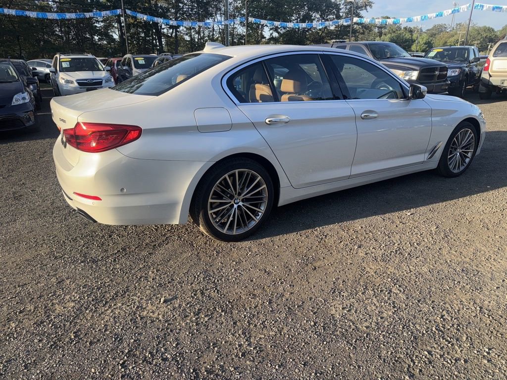 Used 2017 BMW 540i xDrive image 13