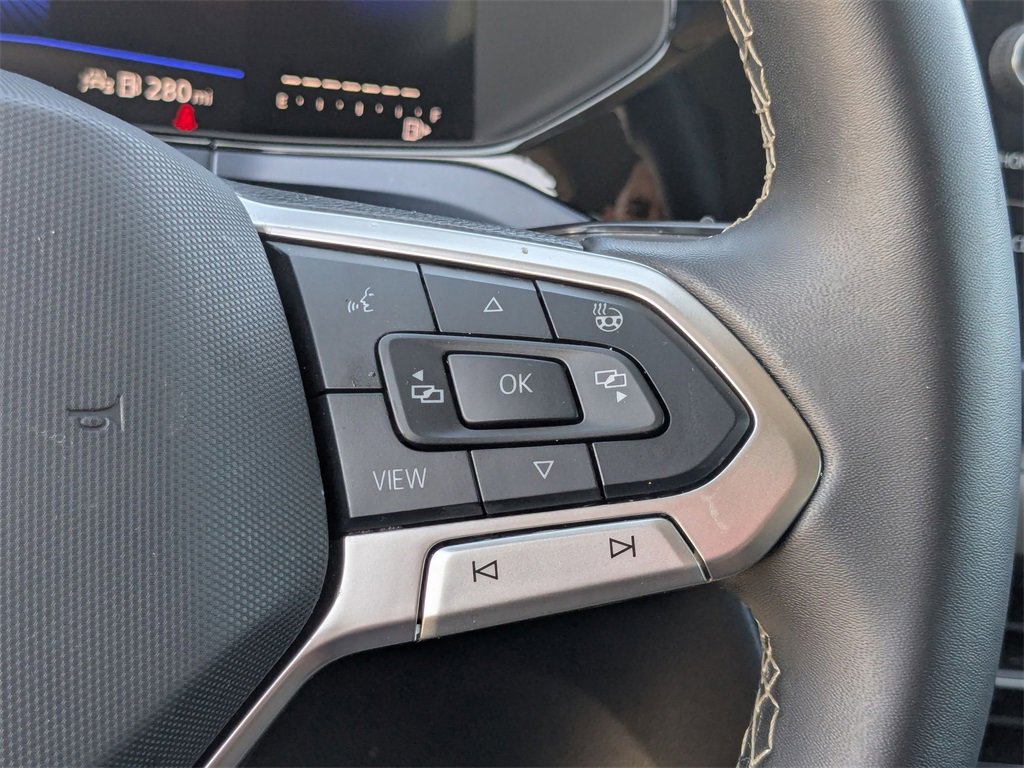 Used 2024 Volkswagen Taos SE image 26