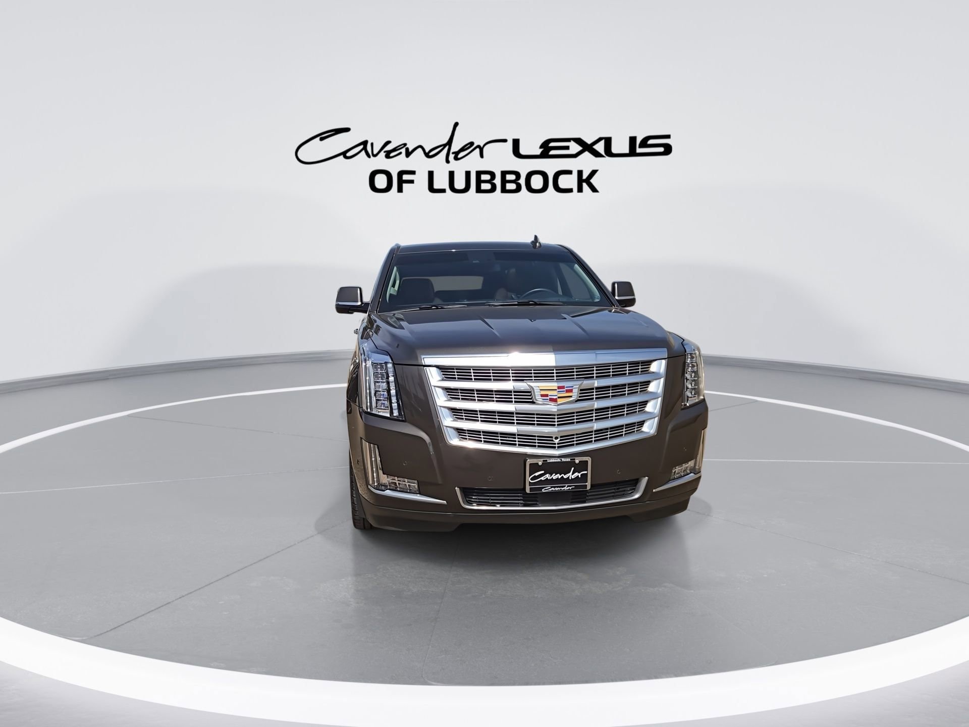 Used 2020 Cadillac Escalade ESV Premium Luxury w/ LPO, Radiant Package AWD/4WD image 3