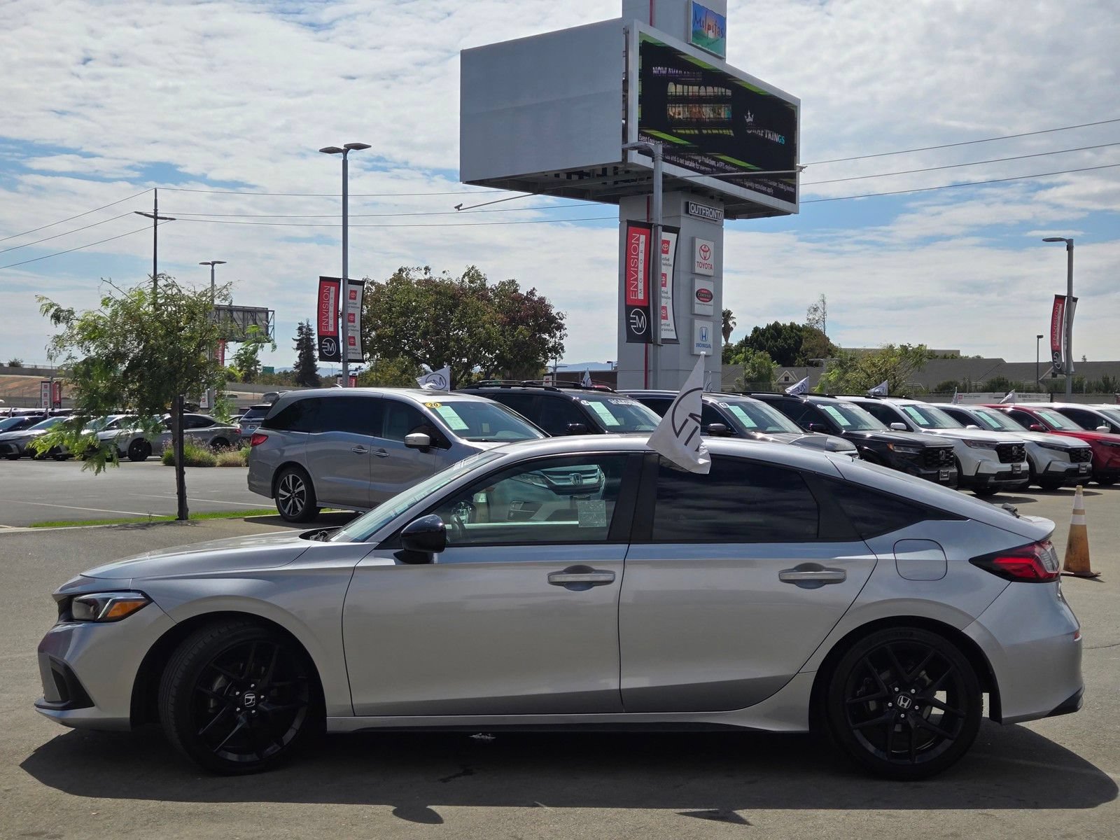 Used 2023 Honda Civic Sport image 4