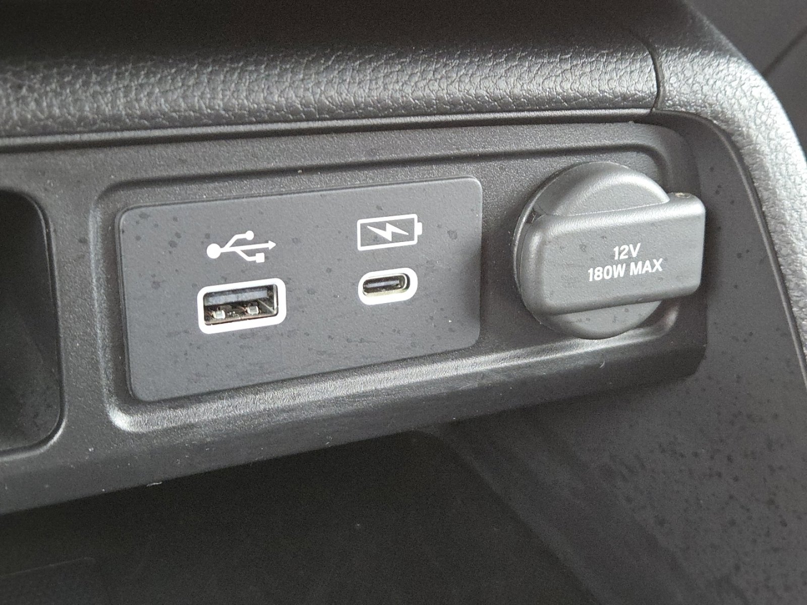 Used 2025 Honda Pilot EX-L image 8