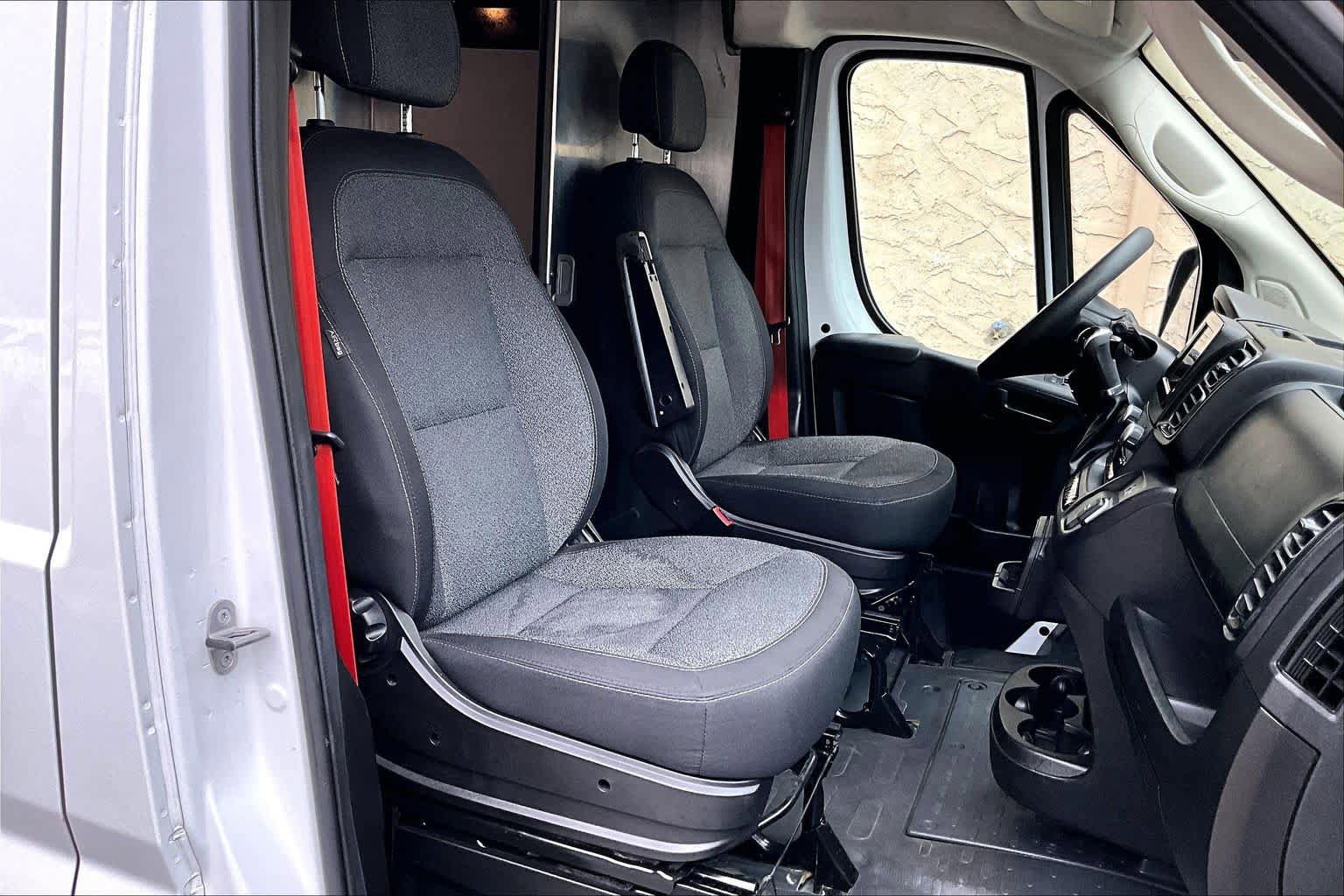 Used 2023 RAM ProMaster 3500 w/ Driver Convenience Group FWD image 9