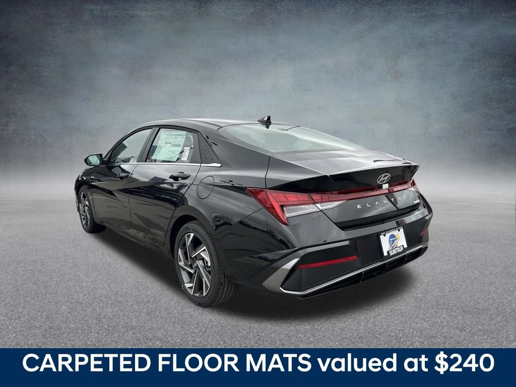 New 2025 Hyundai Elantra Limited image 3