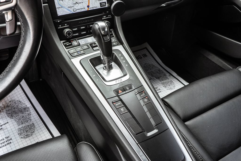 Used 2018 Porsche 718 Cayman RWD image 18