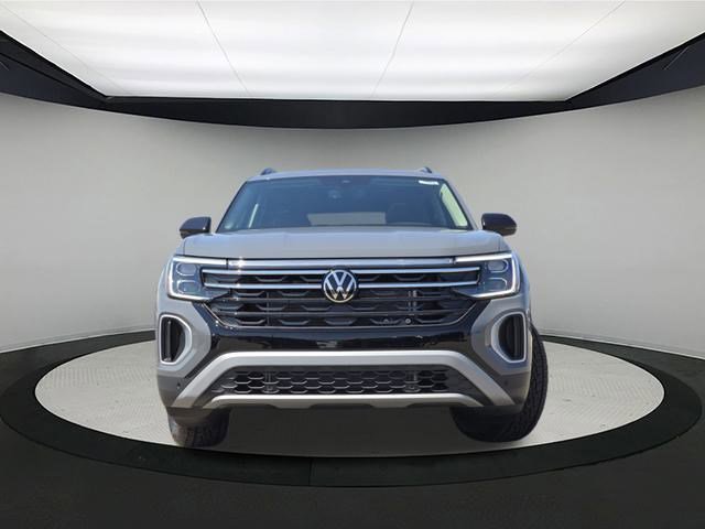 New 2025 Volkswagen Atlas Peak Edition SE image 2