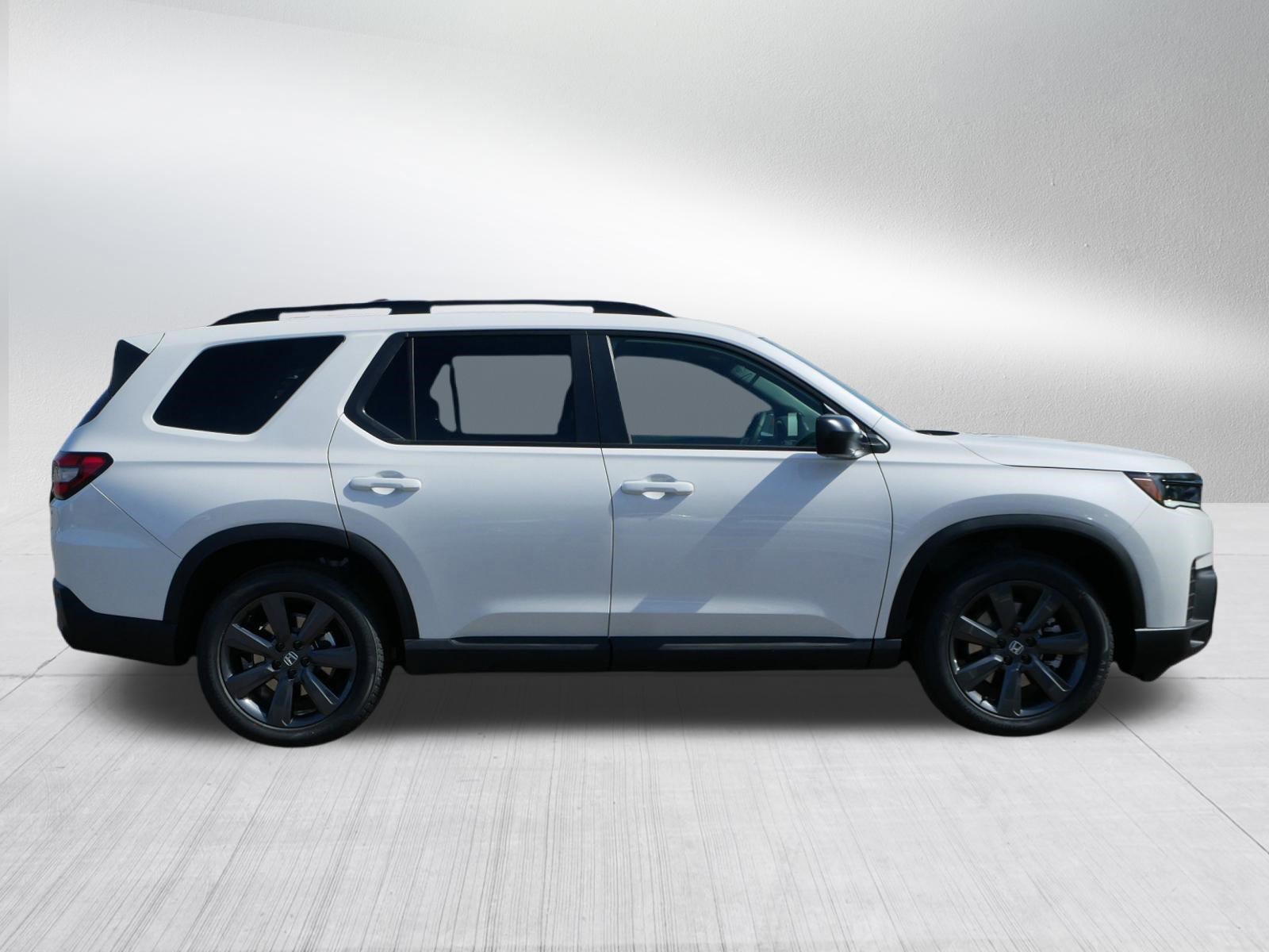 New 2026 Honda Pilot Sport image 8