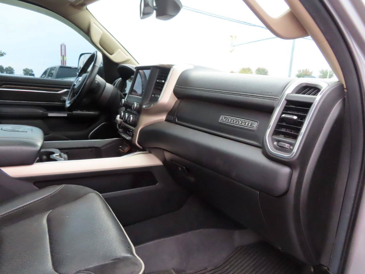 Used 2019 RAM 1500 Laramie AWD/4WD image 36