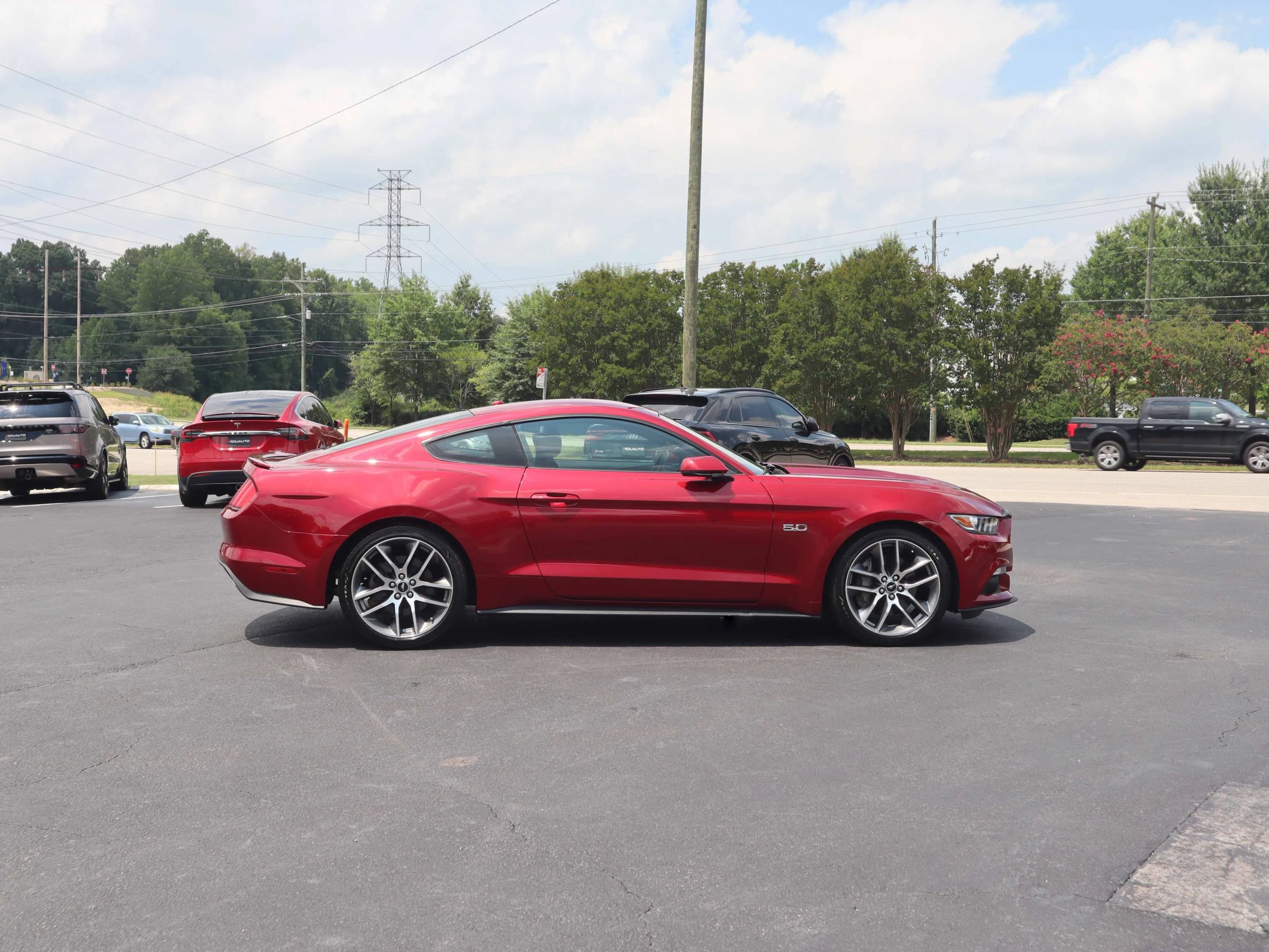 Used 2017 Ford Mustang GT Premium RWD image 11