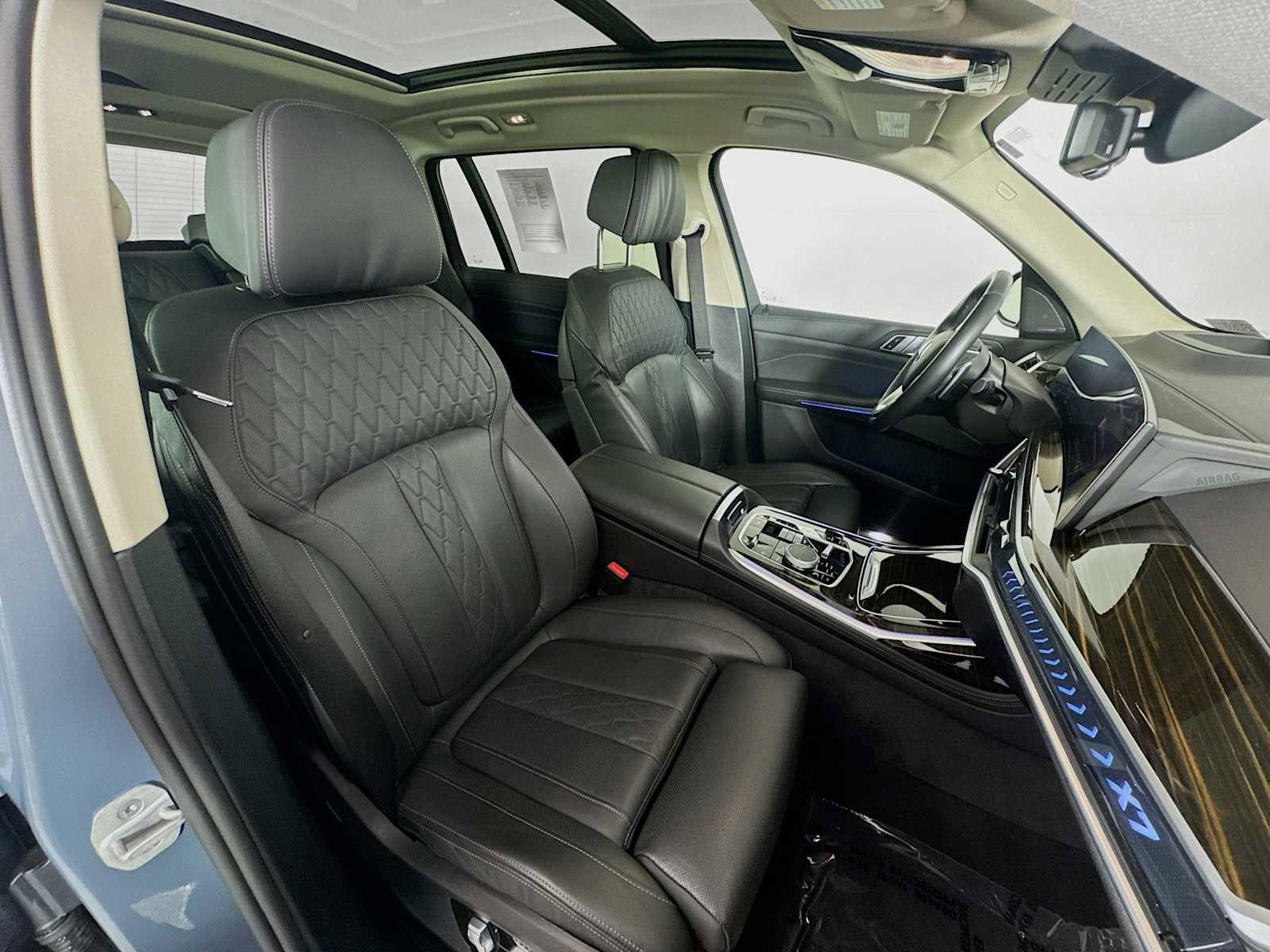 Used 2025 BMW X7 xDrive40i image 53
