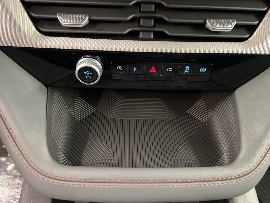 New 2026 Ford Explorer Active AWD/4WD image 15