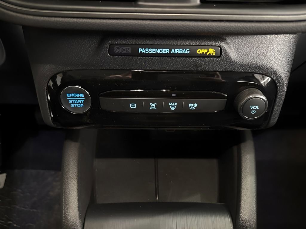 New 2025 Ford Escape SE image 19