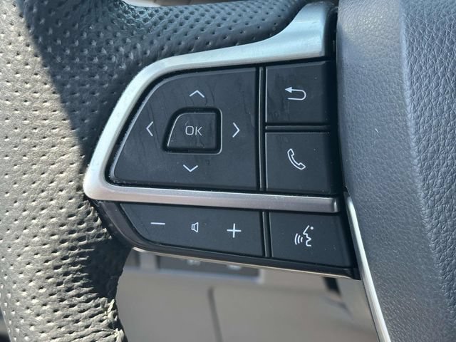 Used 2023 Toyota Sienna Limited AWD/4WD image 28