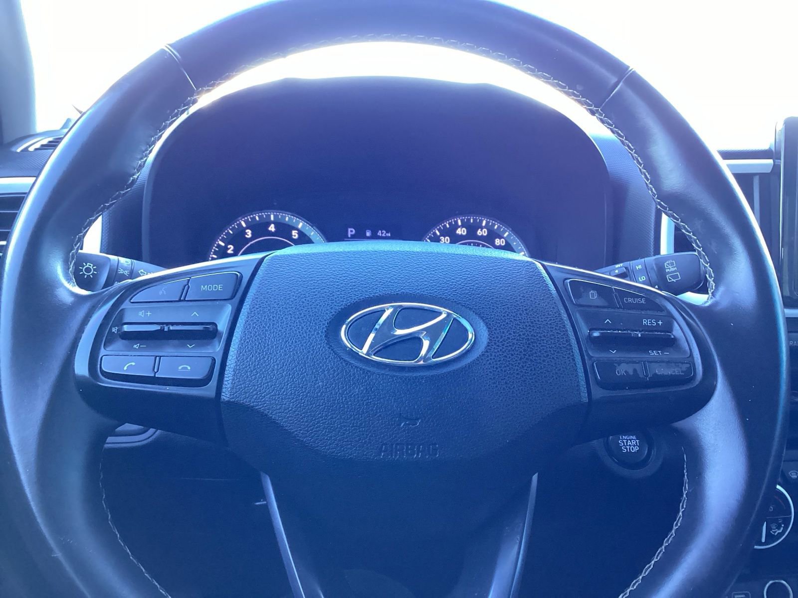 Used 2022 Hyundai Venue Limited w/ Cargo Package image 10