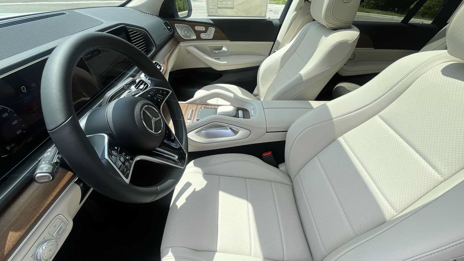 New 2026 Mercedes-Benz GLS 450 4MATIC image 15