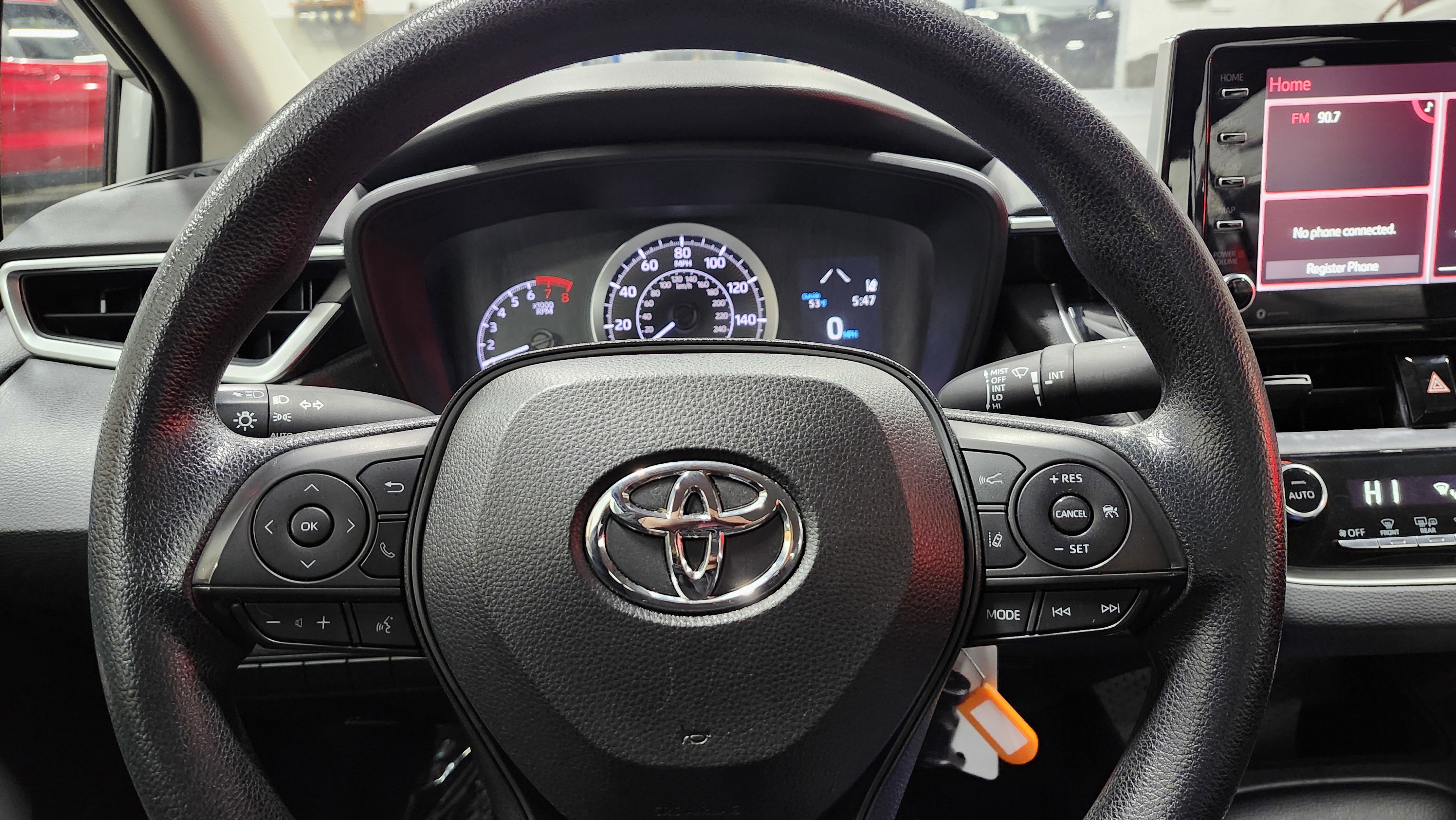 Used 2021 Toyota Corolla LE image 25
