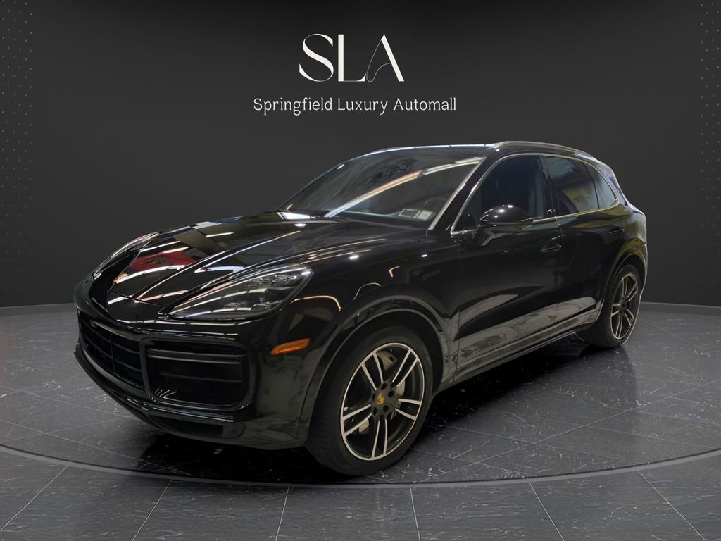 Used 2023 Porsche Cayenne Turbo image 4