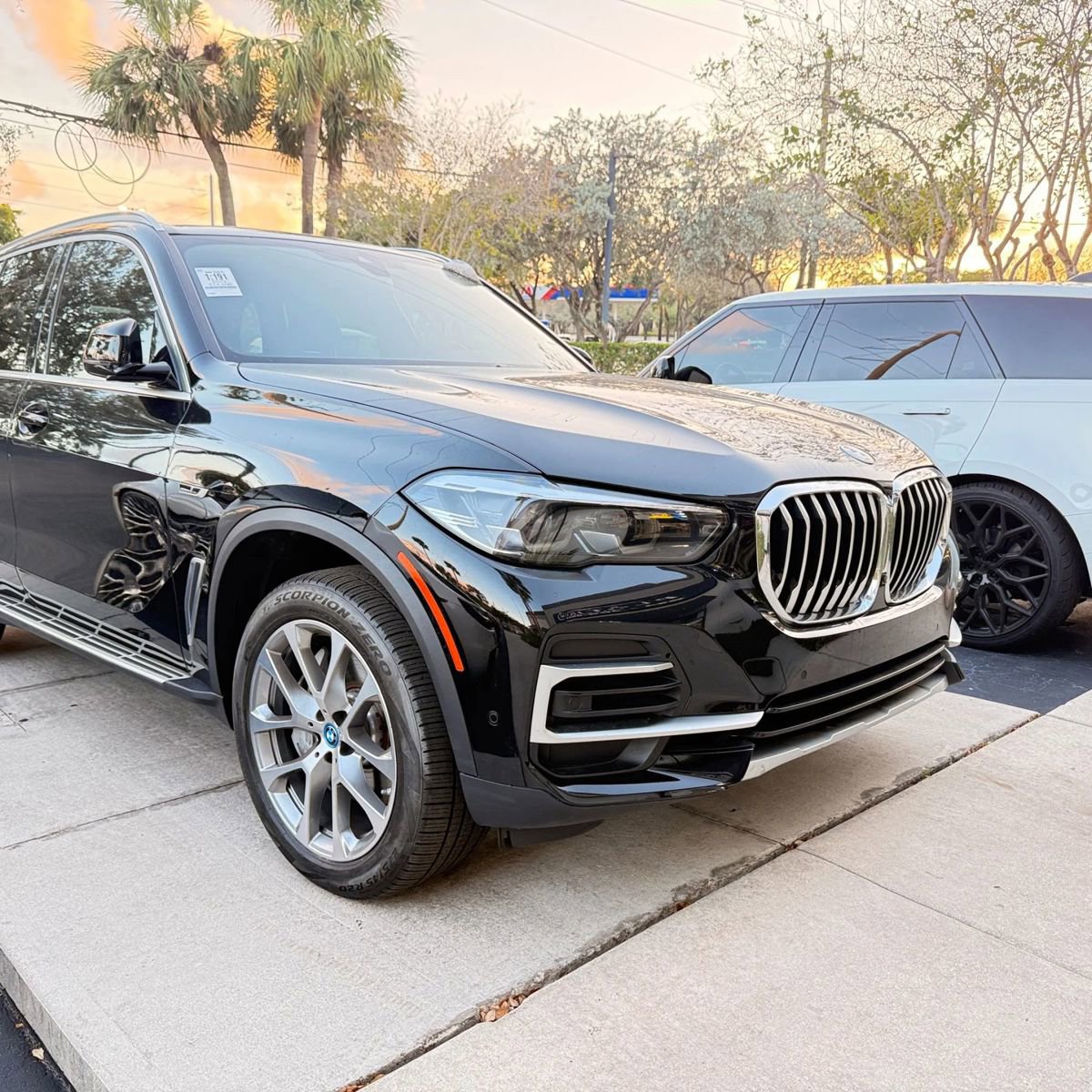 Used 2023 BMW X5 xDrive45e w/ Climate Comfort Package image 2