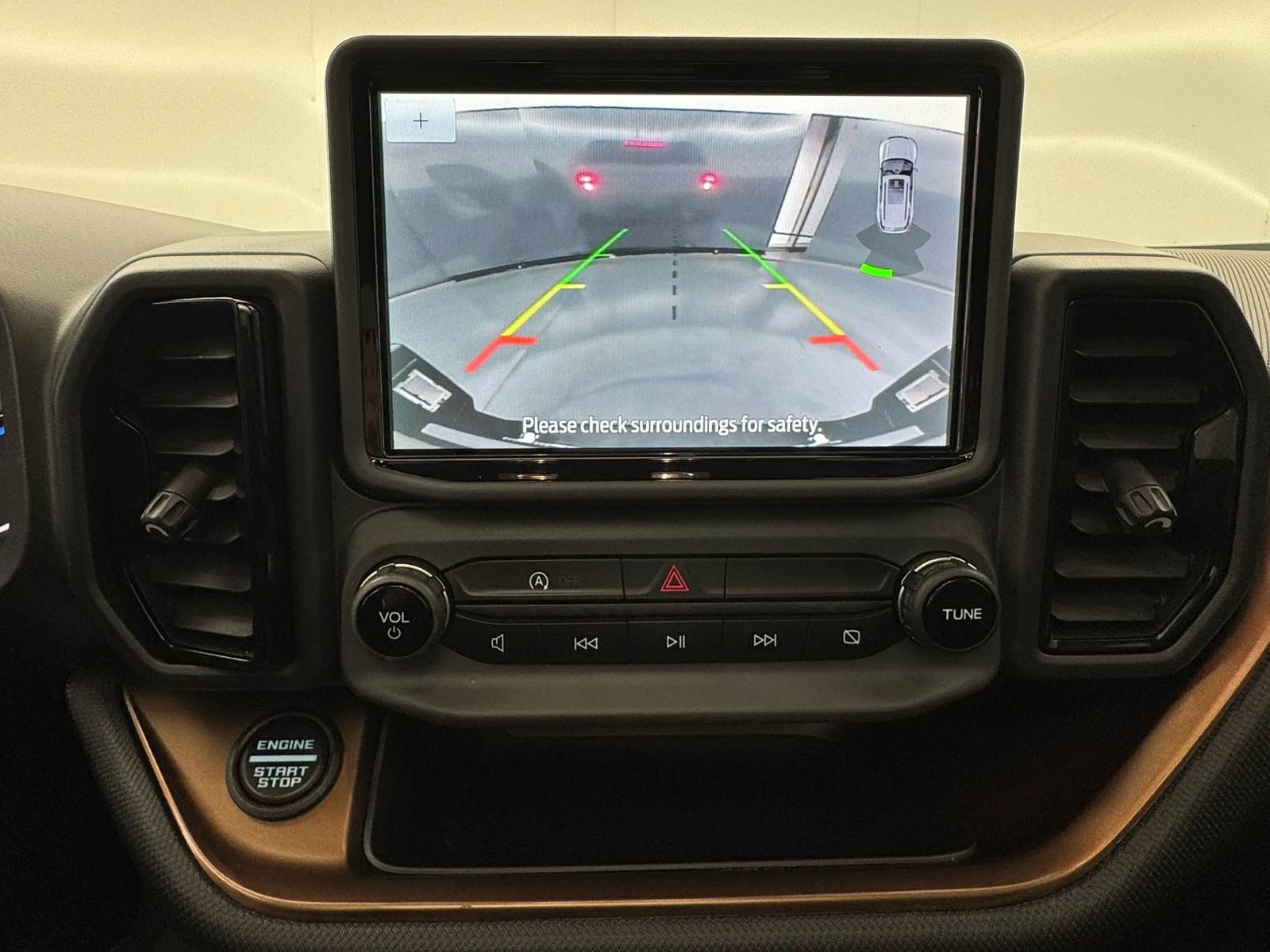 Used 2021 Ford Bronco Sport Outer Banks w/ Outer Banks Package AWD/4WD image 19