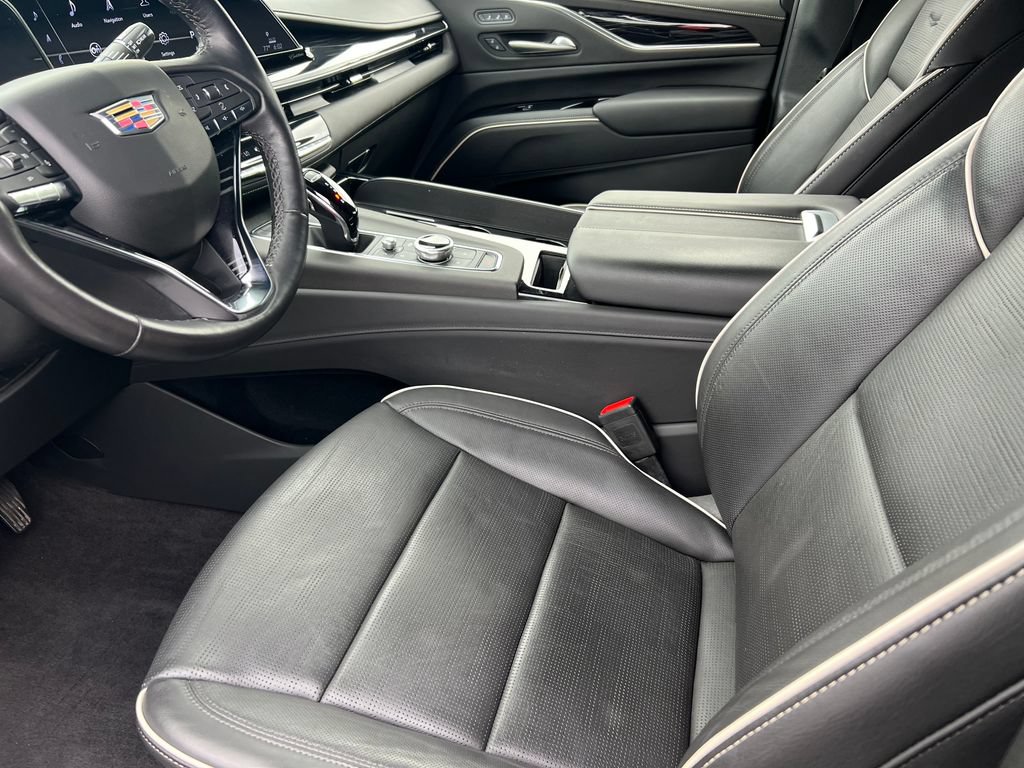 Certified 2024 Cadillac Escalade Sport w/ LPO, ONYX Package AWD/4WD image 11