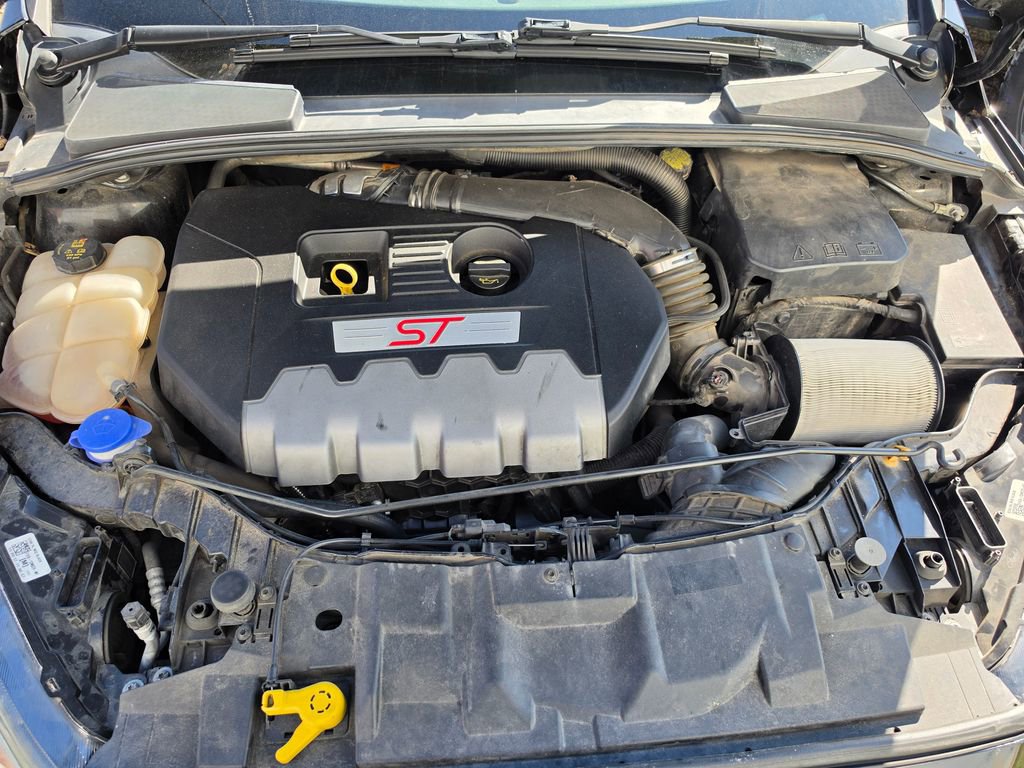 Used 2018 Ford Focus ST image 9