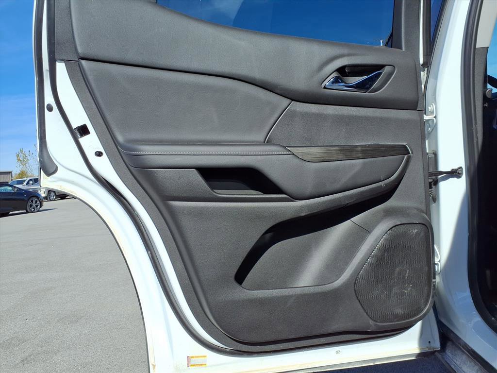 Used 2023 GMC Acadia SLT image 36