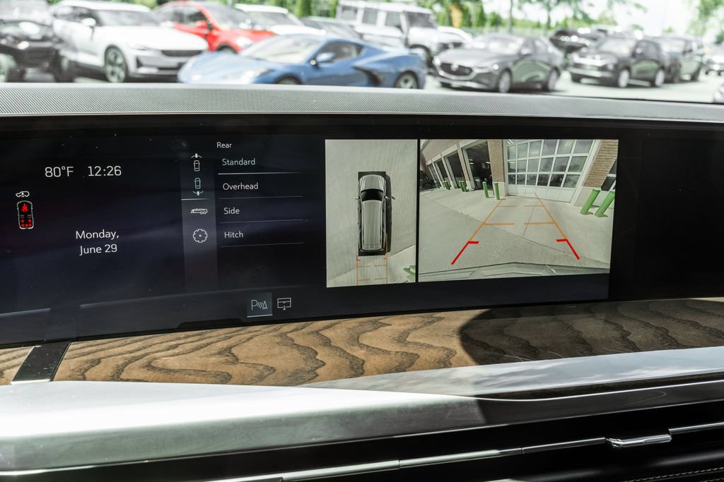 Used 2025 Cadillac Escalade ESV Sport Platinum AWD/4WD image 11