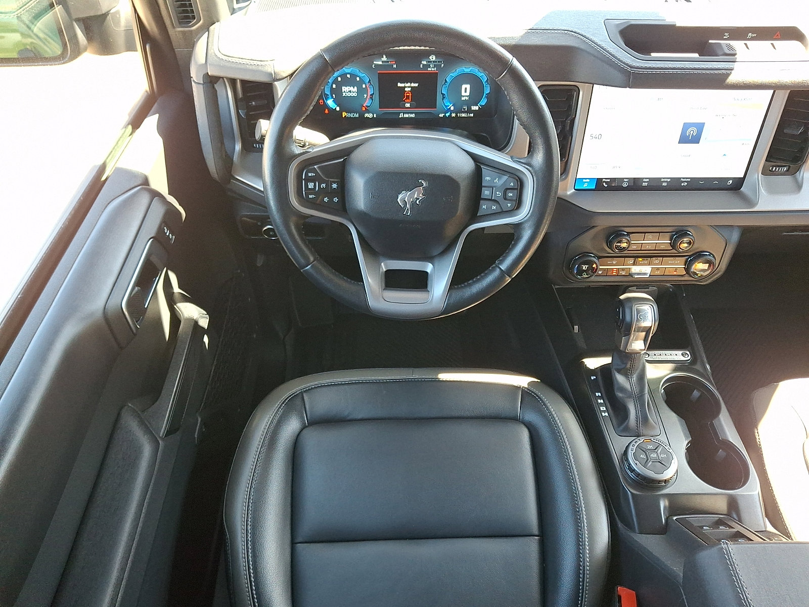 Certified 2025 Ford Bronco Outer Banks w/ Black Appearance Package image 11