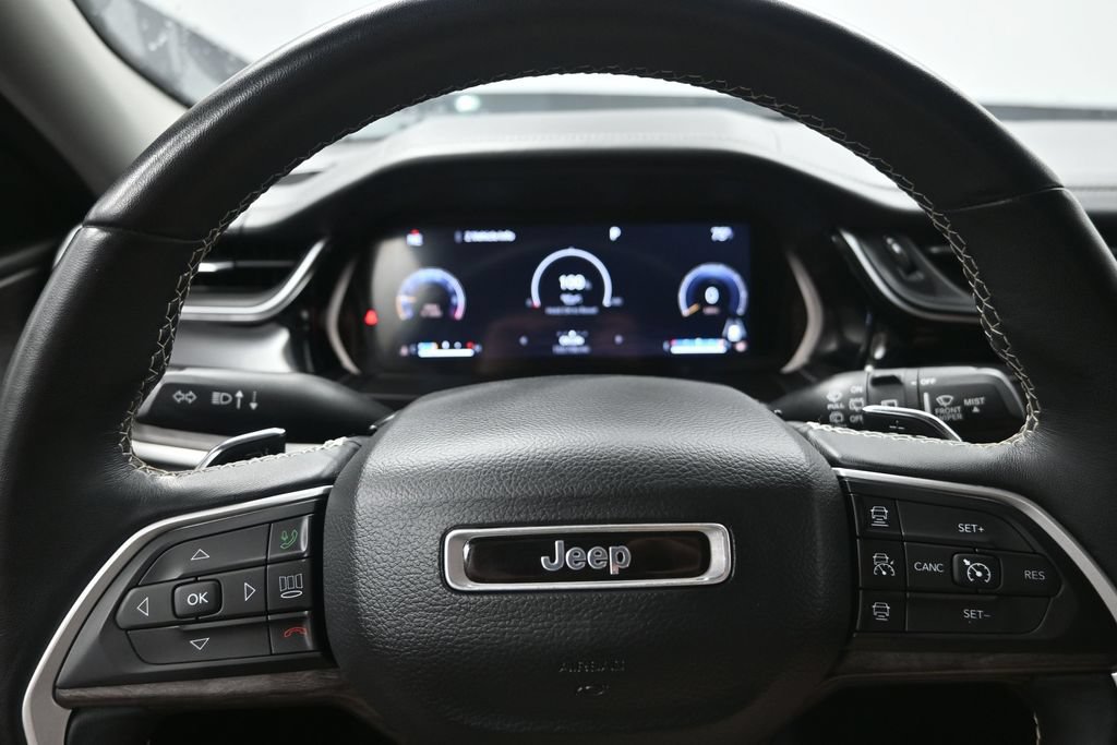 Used 2022 Jeep Grand Cherokee L Limited w/ Luxury Tech Group II AWD/4WD image 15