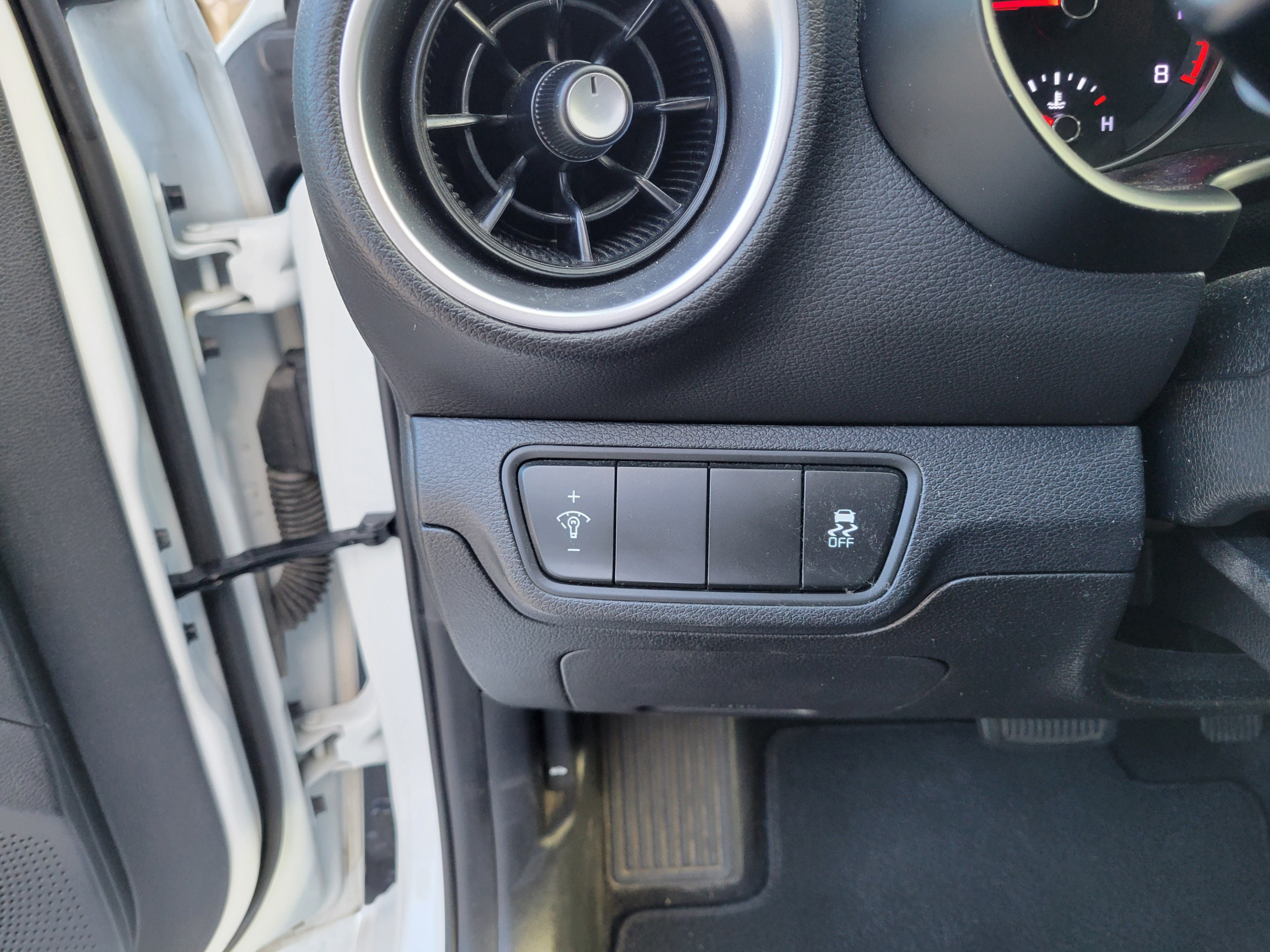 Used 2023 Kia Forte LX FWD image 26