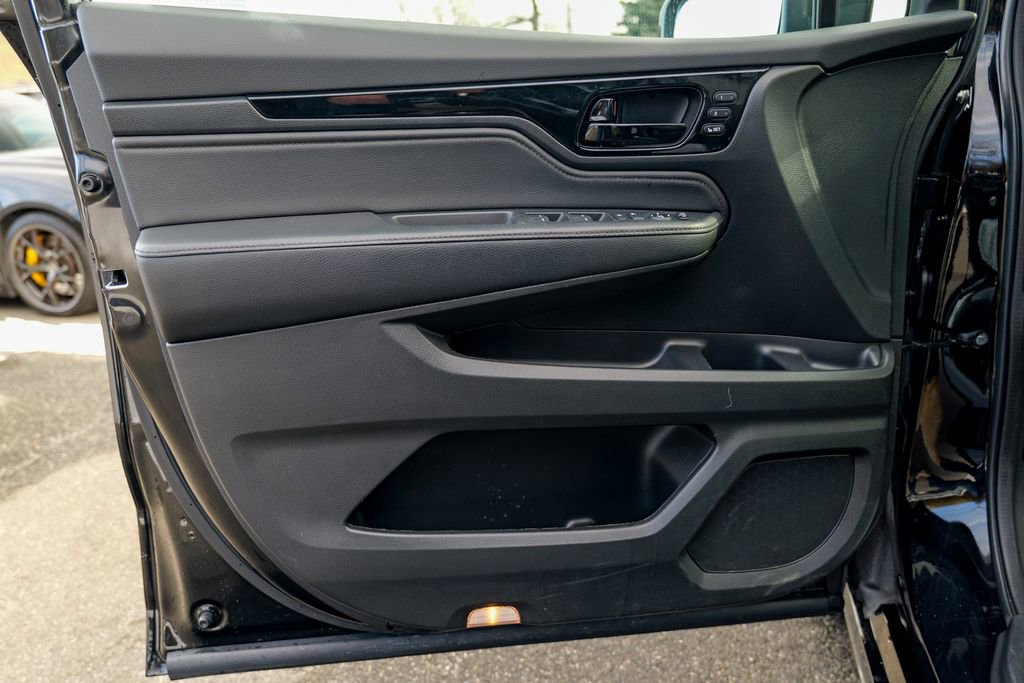 Used 2023 Honda Odyssey Touring image 18