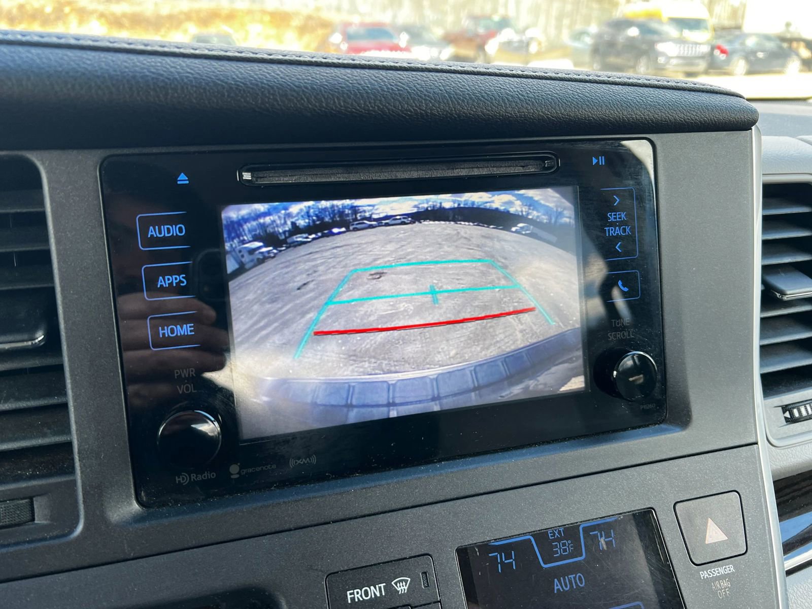Used 2017 Toyota Sienna XLE AWD/4WD image 18