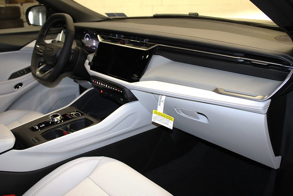 New 2026 Jeep Cherokee Limited AWD/4WD image 32