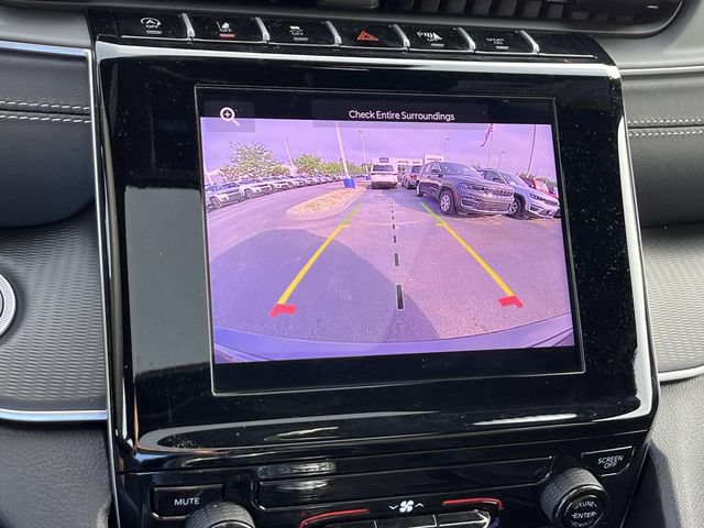 Used 2025 Jeep Grand Cherokee Laredo X AWD/4WD image 35