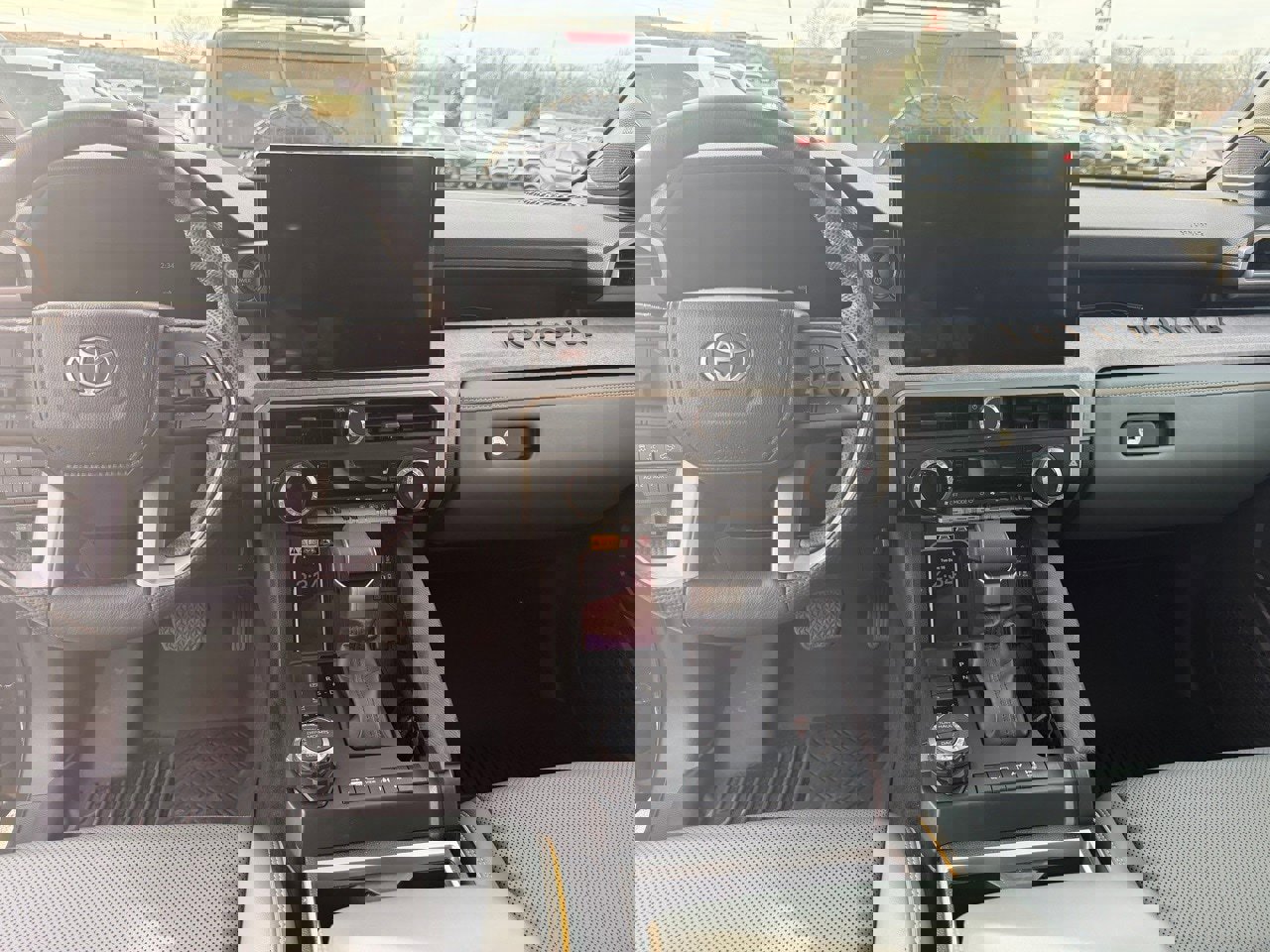 Used 2024 Toyota Tacoma Trailhunter image 5